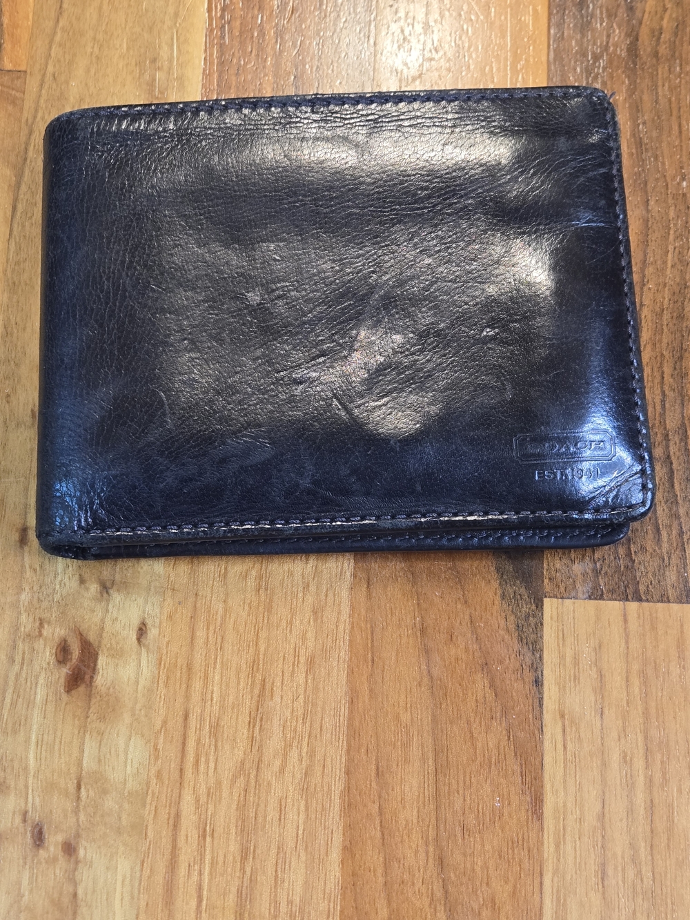 Coach Heritage Polished Leather Bifold Wallet – Glossy Black